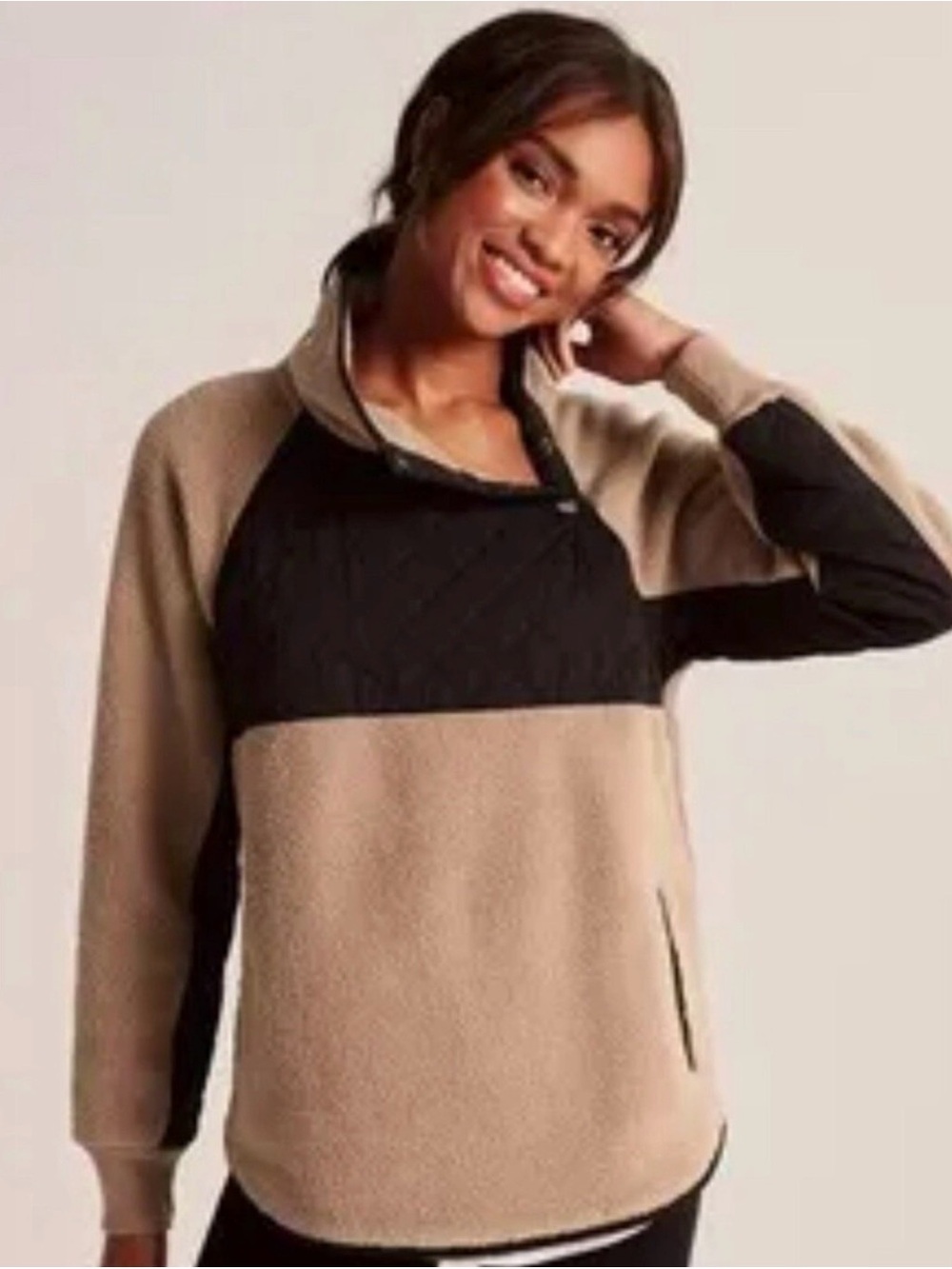 Abercrombie & Fitch Two-Tone Sherpa Pullover - Tan & Black